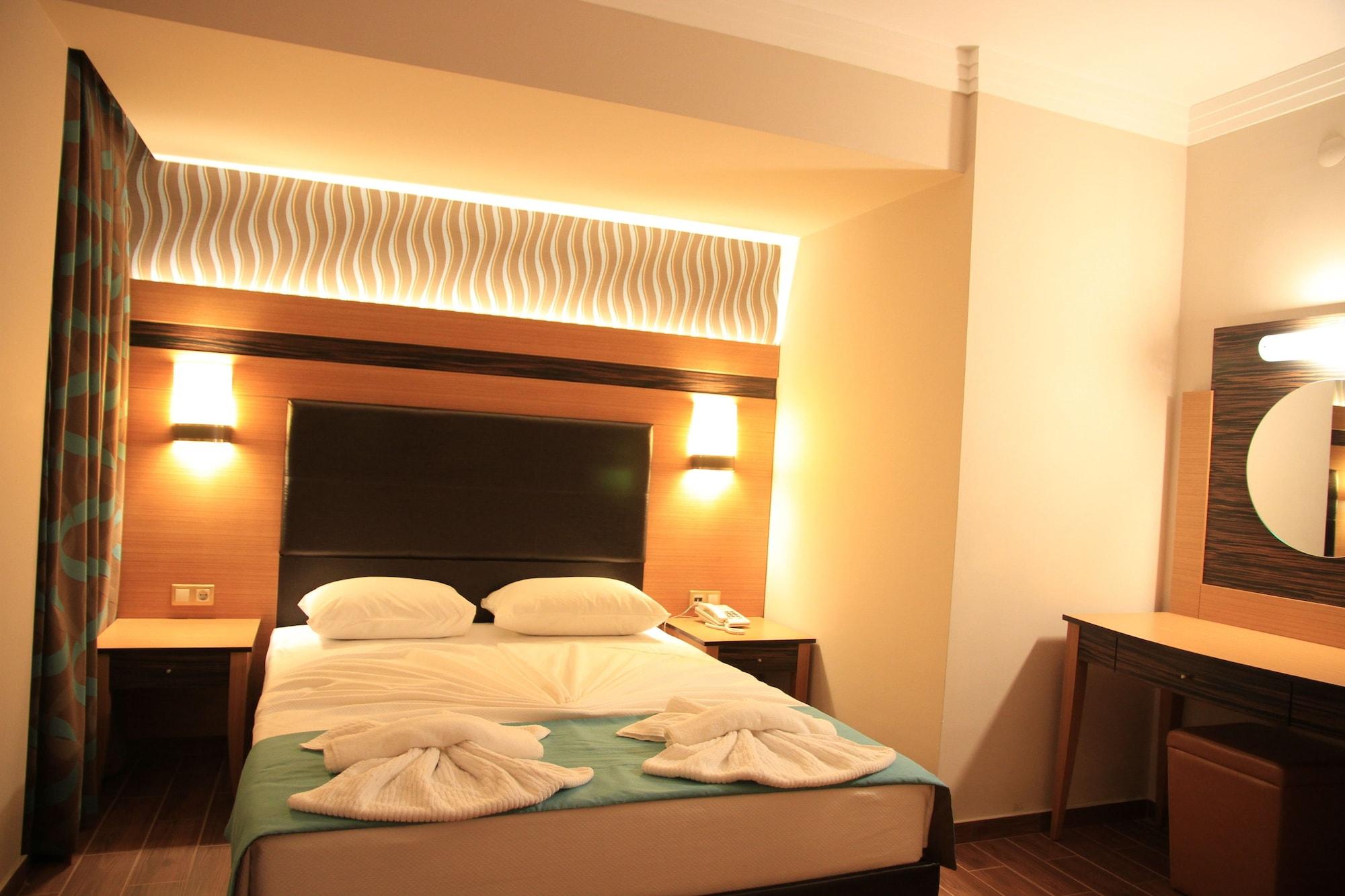 Hotel Club Alpina à Marmaris Extérieur photo