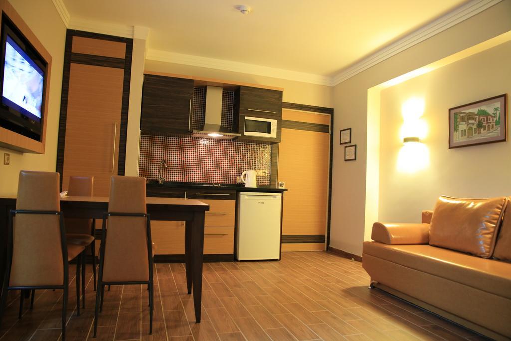 Hotel Club Alpina à Marmaris Extérieur photo