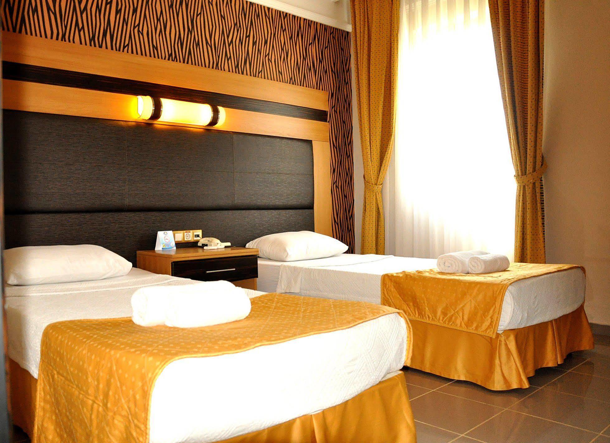 Hotel Club Alpina à Marmaris Extérieur photo